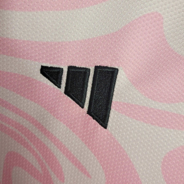 Camisa Flamengo x Hello Kitty - Versão Torcedor 25/26